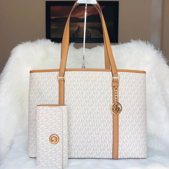 Michael Kors Handbags - Michael Kors Sady LG Tote Wallet Set